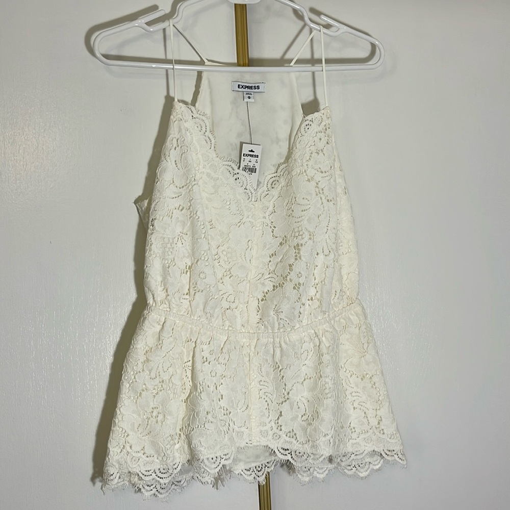 NWT express Cream Lace short sleeve top size M